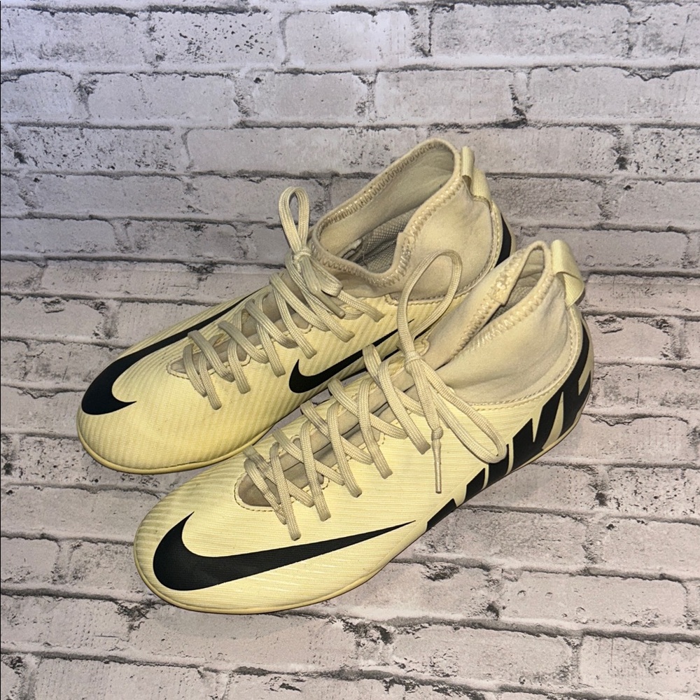 Nike Mercurial Superfly 9 Club Soccer Cleats
